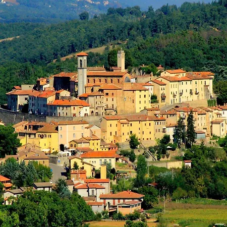 Rustic Comfort With Modern Touch, Cleaning Included Arezzo